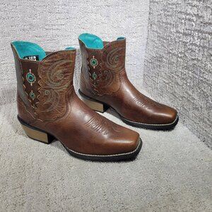 Justin Chellie Women's Size US 10.5B Brown Leather Ankle High Western Boots